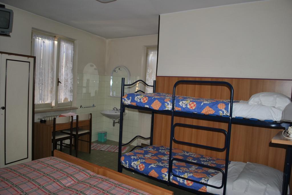 Albergo Alla Rocca Garda  Szoba fotó
